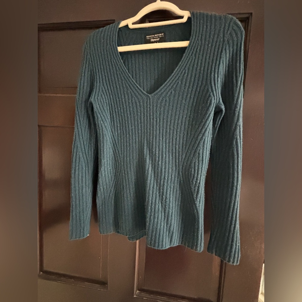 Forest green Banana Republic V-Neck Ribbed Sweater